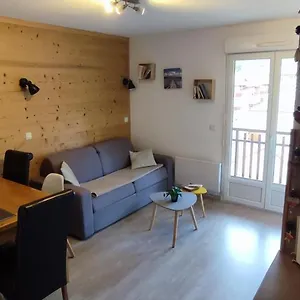 Appartement Joli T2 + Coin Montagne + Garage, Briançon